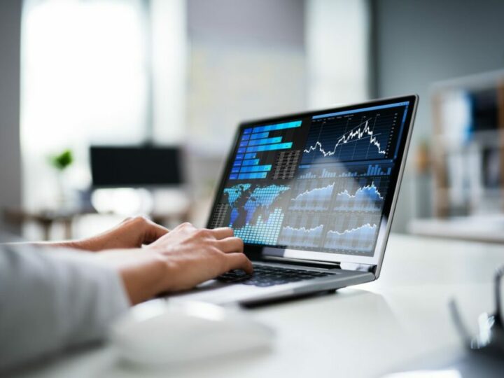 <b>Analyse-Tools</b><br>Mehr Einblick, bessere Entscheidungen <b>Analyse-Tools</b><br>Mehr Einblick, bessere Entscheidungen